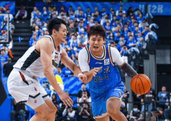 赵睿: 大家在防守端完成得很好, 我们一直保持着正常运转