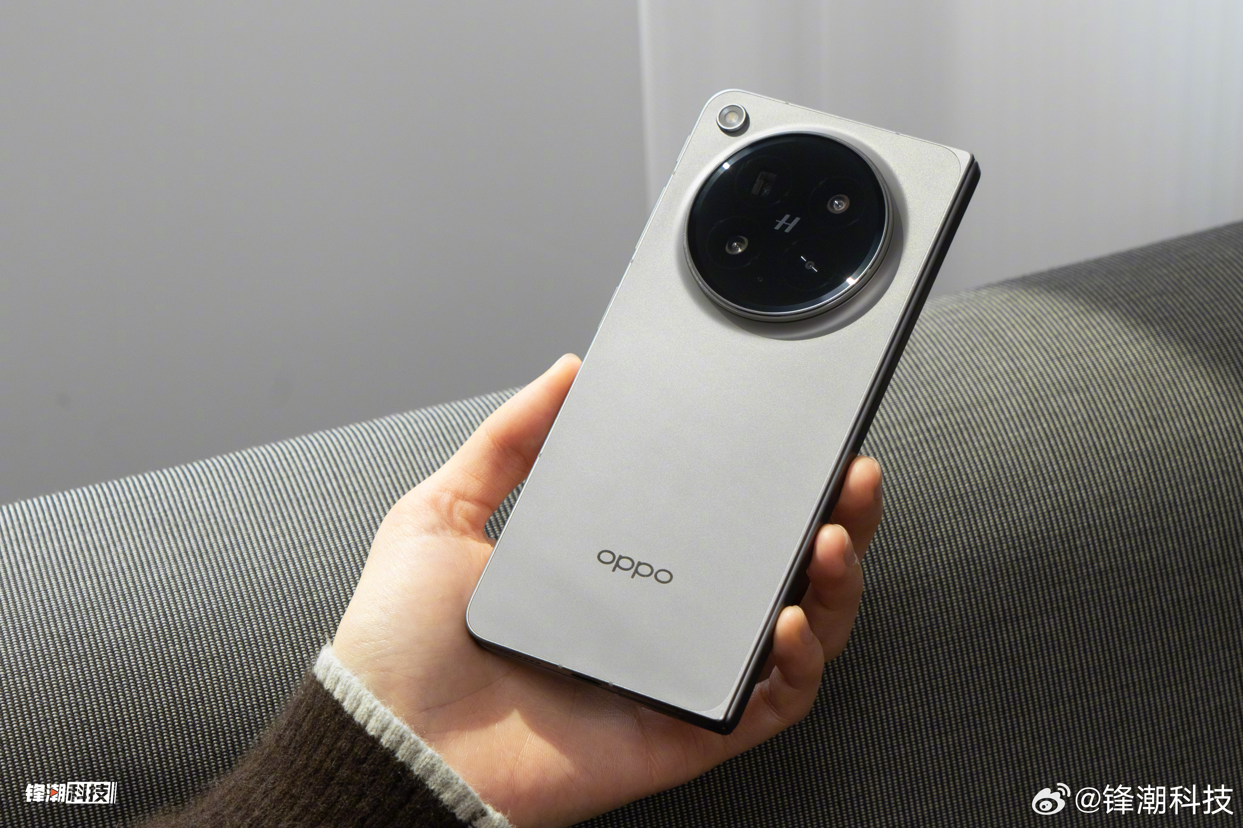 多角度，折痕找找看？OPPOFindN6全新「原钛」配色，真机实拍。还有手写