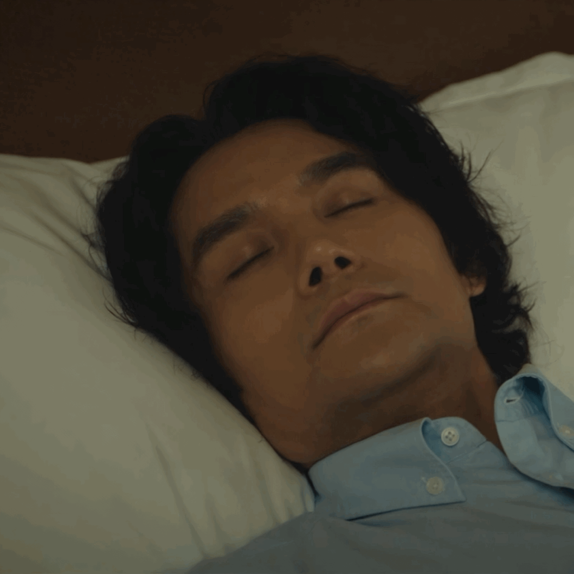 好搞笑啊哈哈哈，王凯自己都转发回应这个“大辣条”梗了，工作室你也是火起来了哈哈哈