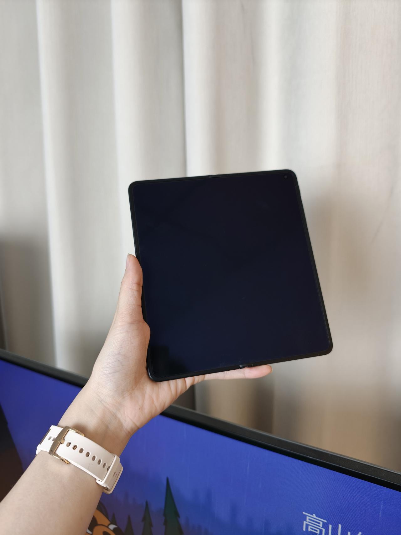 因🈚️折痕入手FindN6，用半个月后悔了吗？憋了好久，终于在今年用上折叠