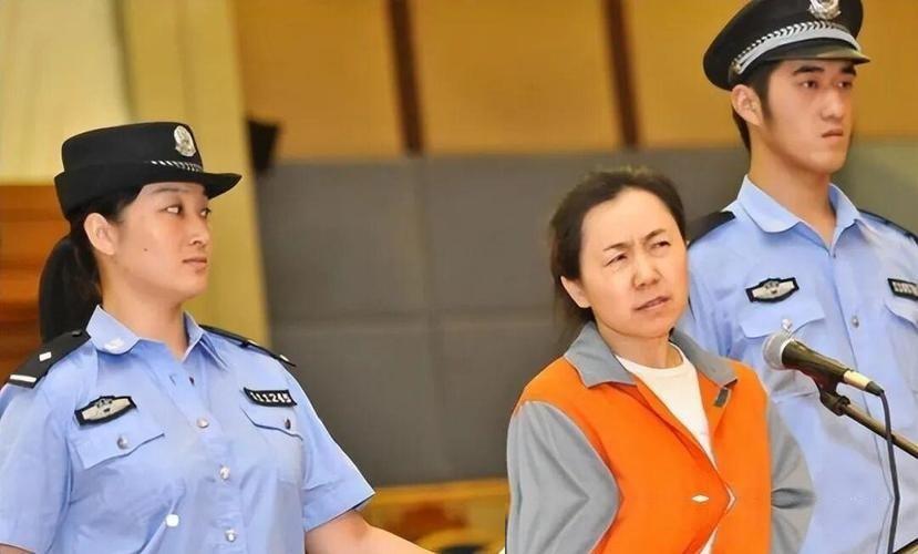 见过贼喊捉贼的，但真没见过演得这么出神入化的。8月11日，荆州中院一审的法槌落下