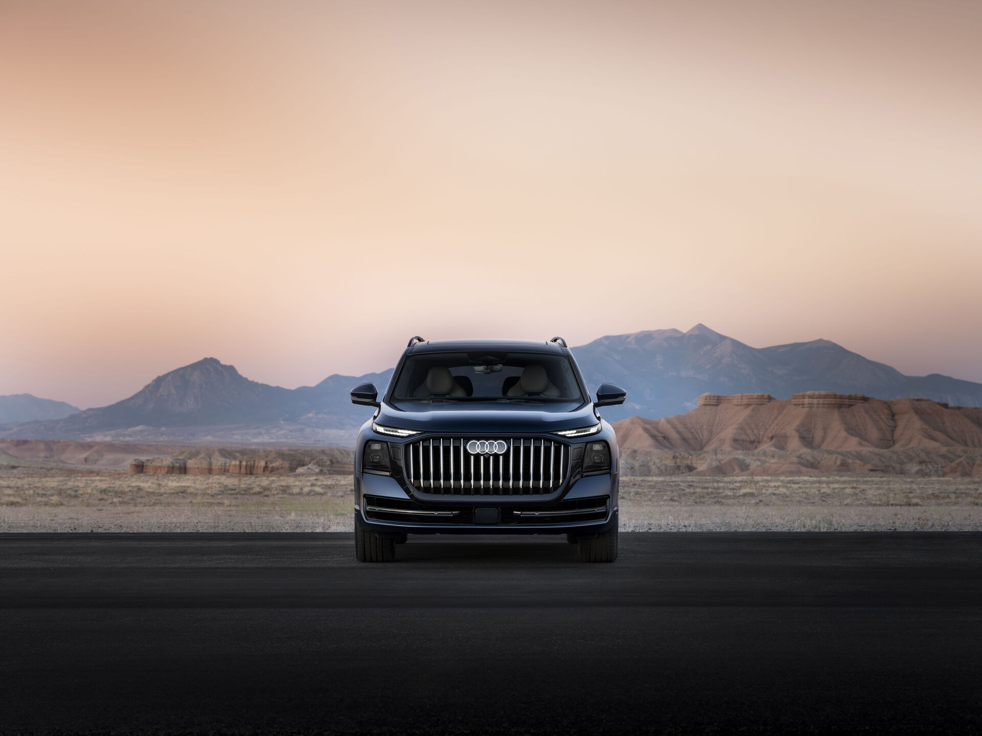 奥迪Q9系列终于来了，四环真正的全尺寸旗舰SUV。车长5.31米、轴距3.14米