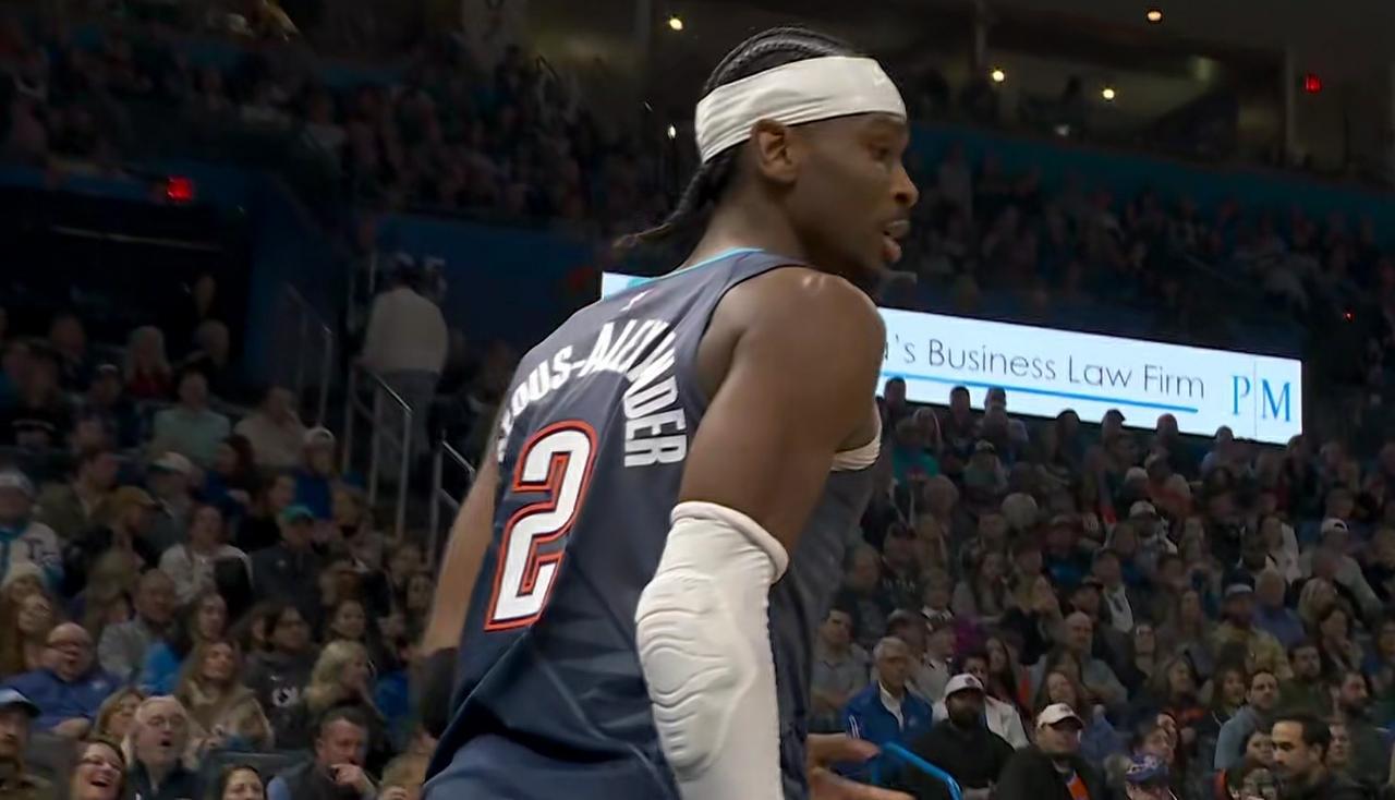 万万没想到：西部第一居然输给东部倒数第二，卫冕冠军雷霆主场耻辱输步行者，不得不服