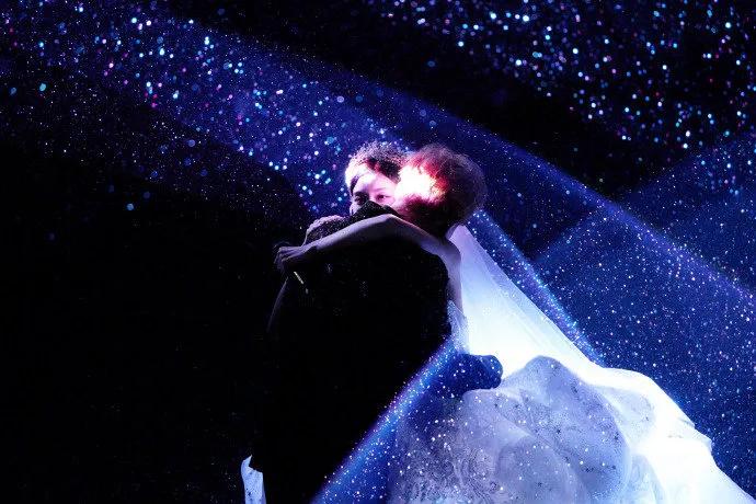 在这一天，看见了宇宙星辰。谢谢你，@徐艺洋-Yiyang，带来了如此浪漫又特别