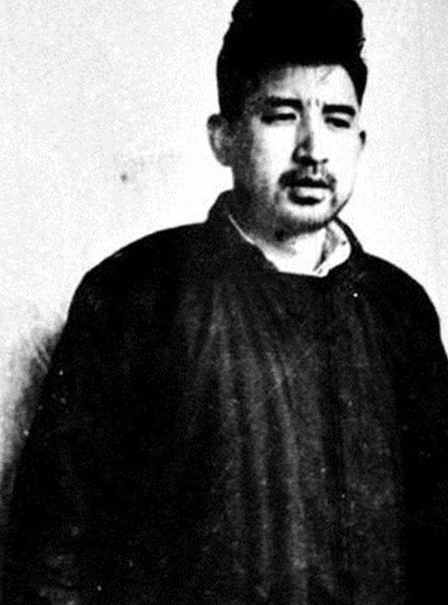1949年11月，特务头子徐远举，把老婆和一儿一女，送到成都北碚的北泉，随后要求