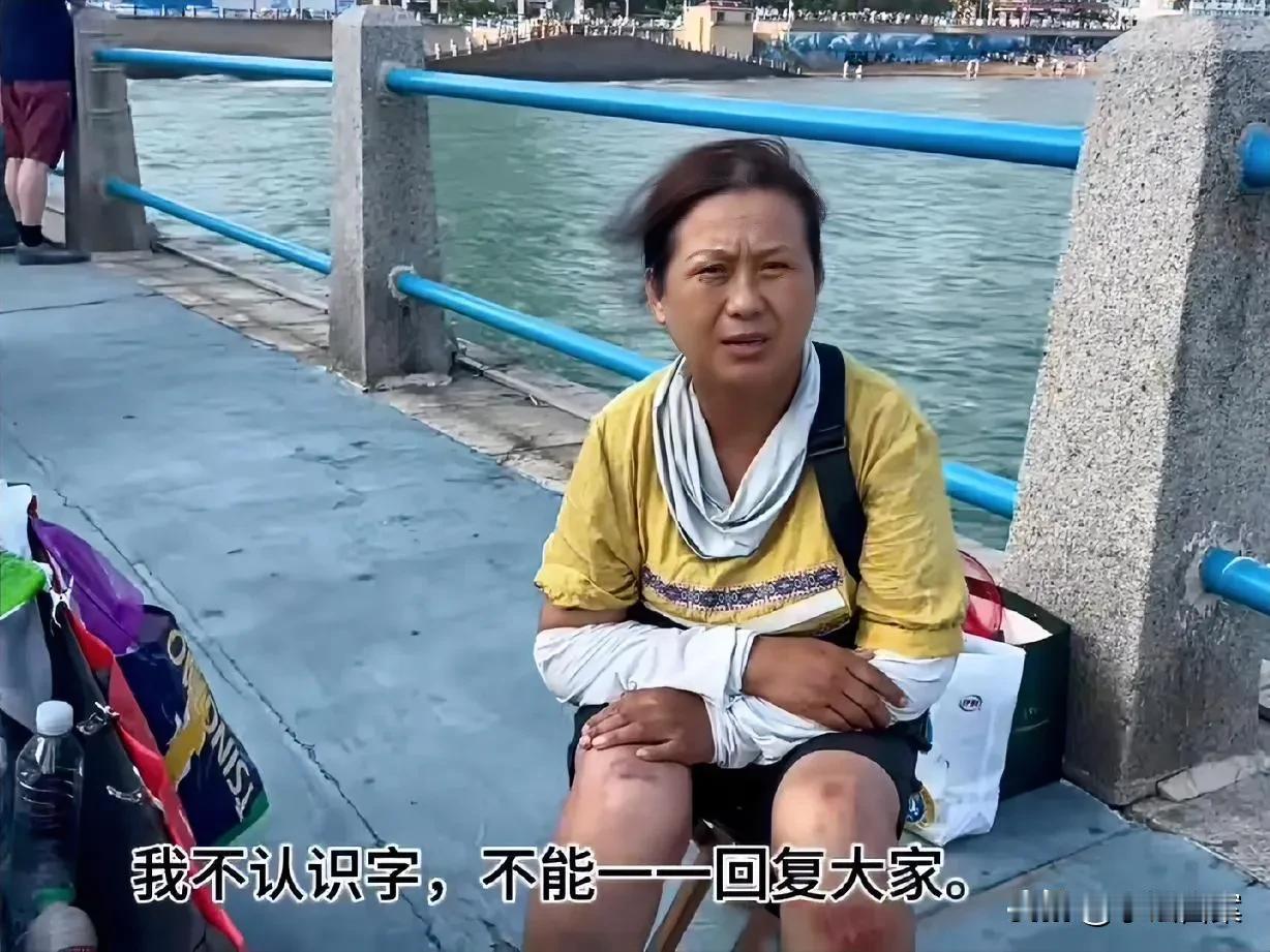 “哪怕用我的命换她的也行，她年轻！”青岛跳海救人玉米大姨家境曝光，她独自抚养两