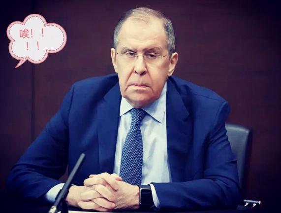 拉夫罗夫最近有点不对劲。这位当了20多年俄罗斯外长的老外交家，最近连续两件事让人