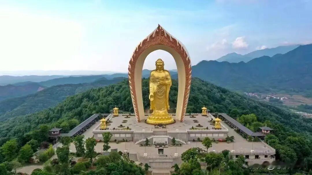 无佛的空荡期依靠什么解脱？现在是释迦牟尼佛的末法时期，释迦佛已经灭度了，弥