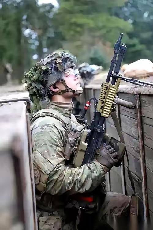 丹麦国防部，对外证实了一条规则。一条针对美军的交战规则。如果美军踏上格陵