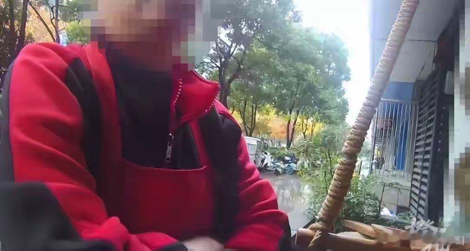 杭州55岁大姐收到网恋男友赠与的800万元，但要支付5000元“监管费”才能提现