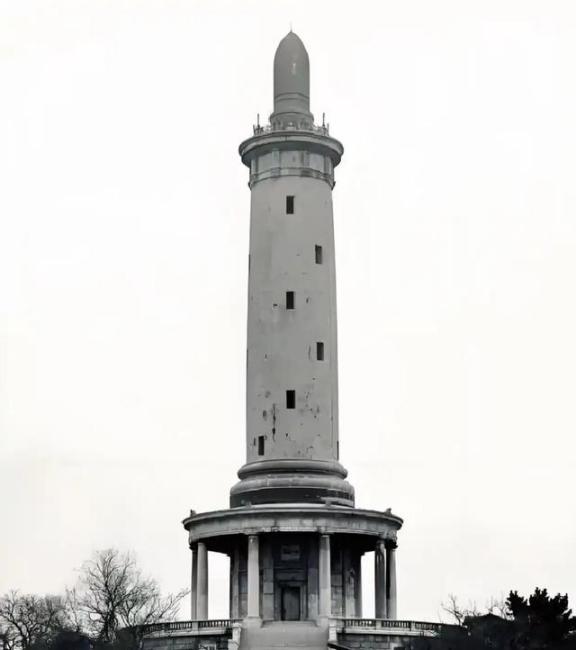 日军曾在我国境内留一建筑，听说要拆塔，立马提出无理请求？挖开地基才知，底下踩着的