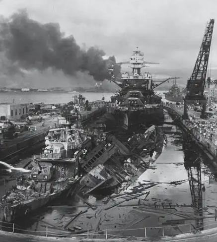 大家都知道当年日本偷袭珍珠港有多疯狂，但日本国内有位大知识分子，曾抛出魂拷问：“