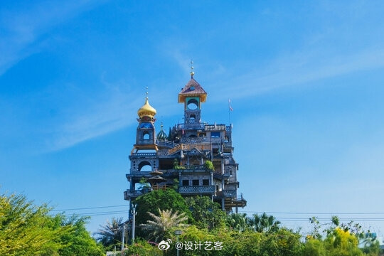 60岁农民，用10年花1500万，造了这座"疯房子"！没图纸、没学过一天设计，他