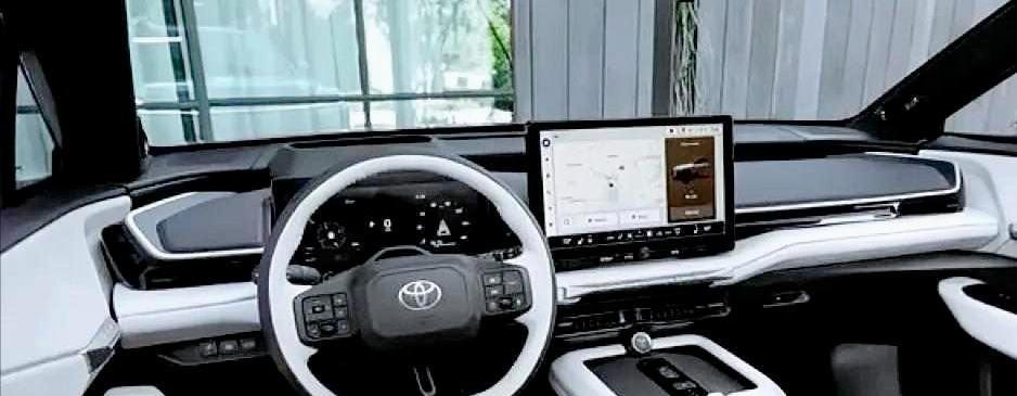 等了25年，汉兰达纯电版终于来了。但有意思的是，卖给美国人和卖给咱们的，根本不是