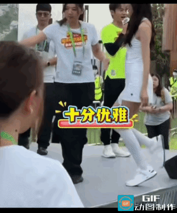 志玲姐姐的娃娃音我们学不会，她身上那股娇嗔感我们更学不会。在香港马拉松赛上，