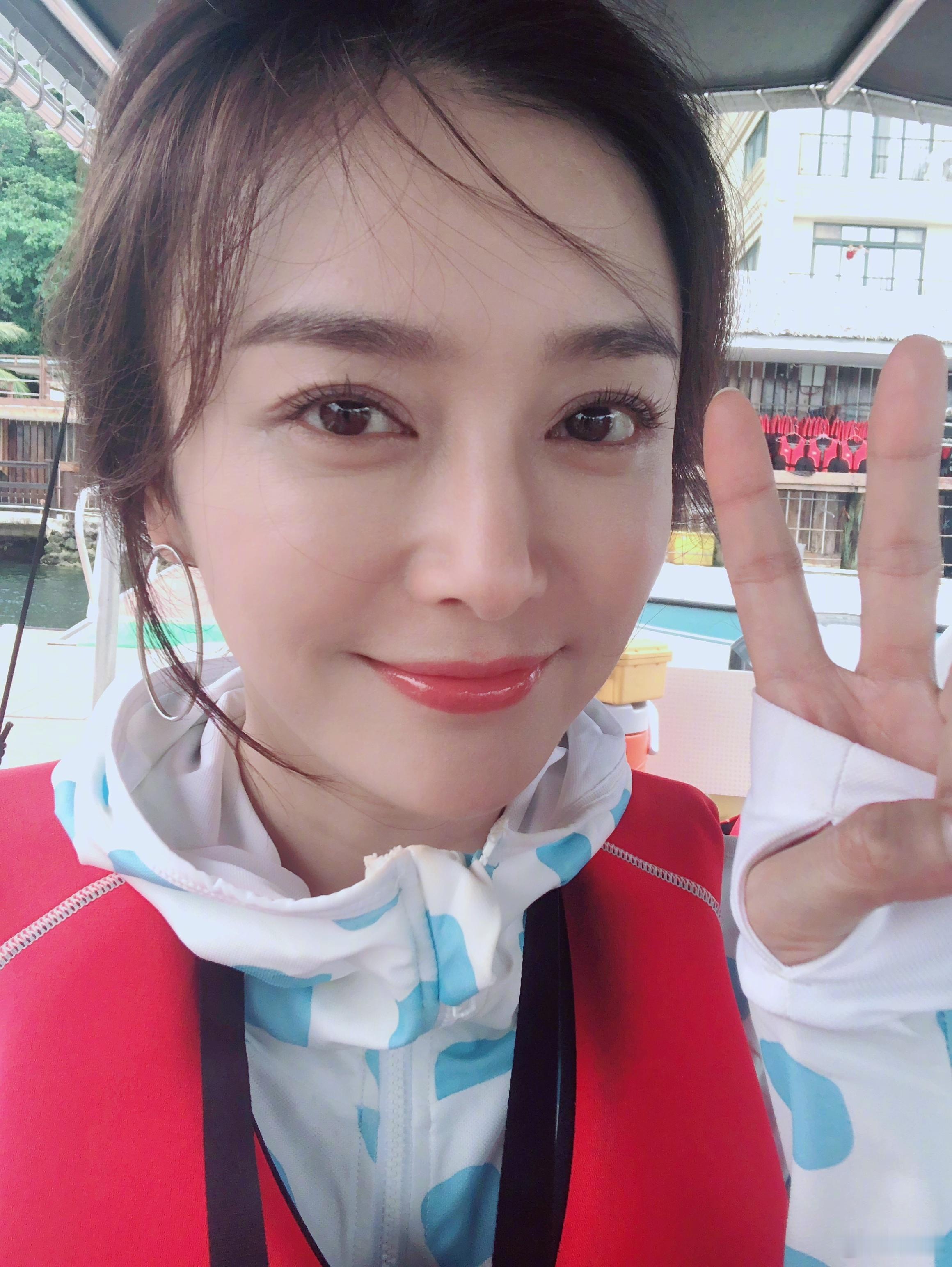 秦岚亲爱的客栈全员晒8年前照片