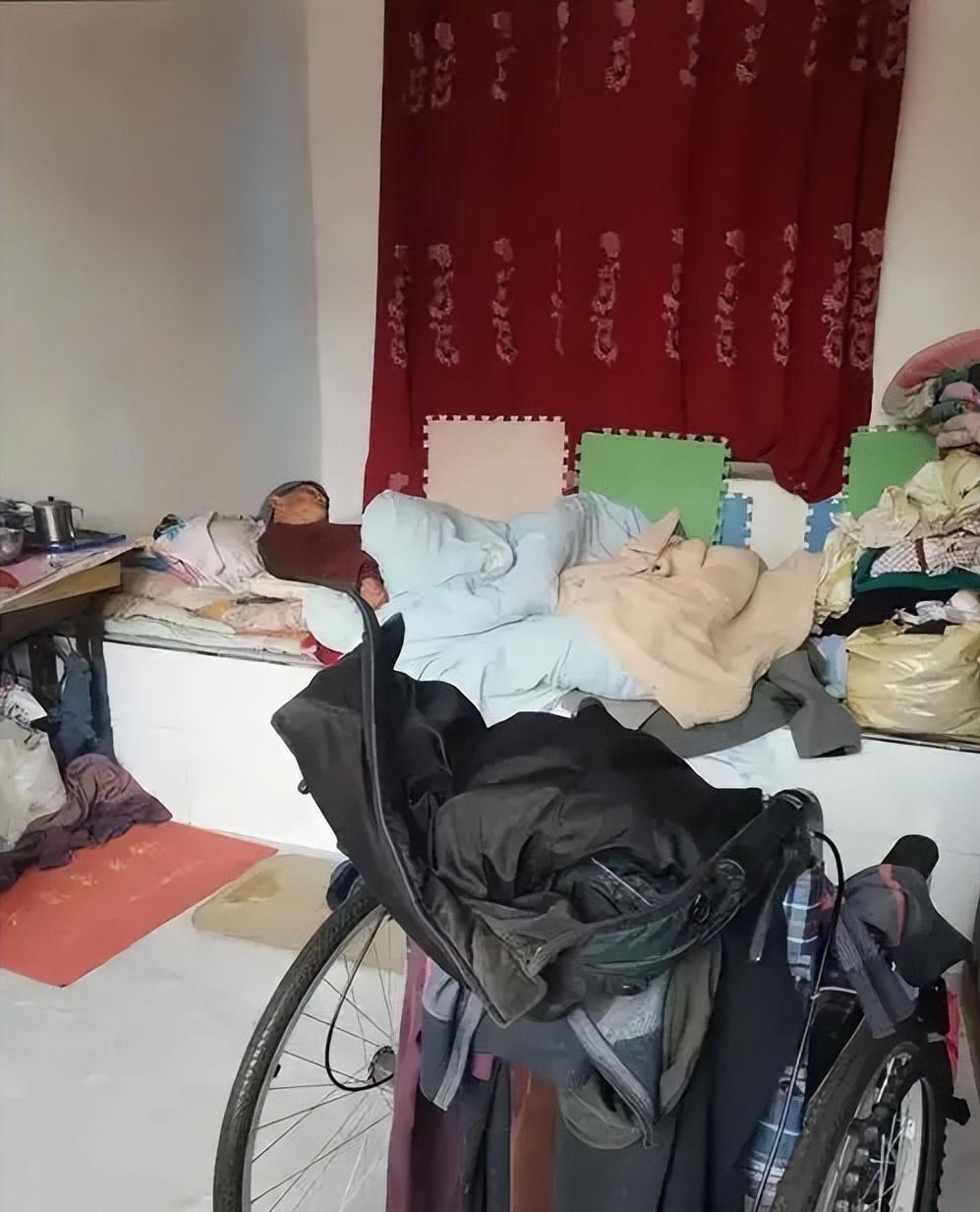 一位医院护工讲出了一段非常现实的大实话：“一个生活不能自理的老人躺在床上，你去日