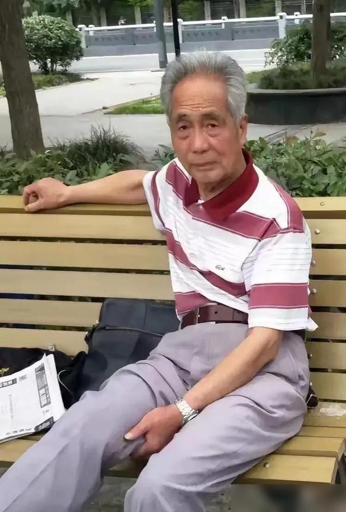 男人过了50岁想长寿，还真得在生活细节里挖宝藏！最近发现，家庭和谐和科学养生结合