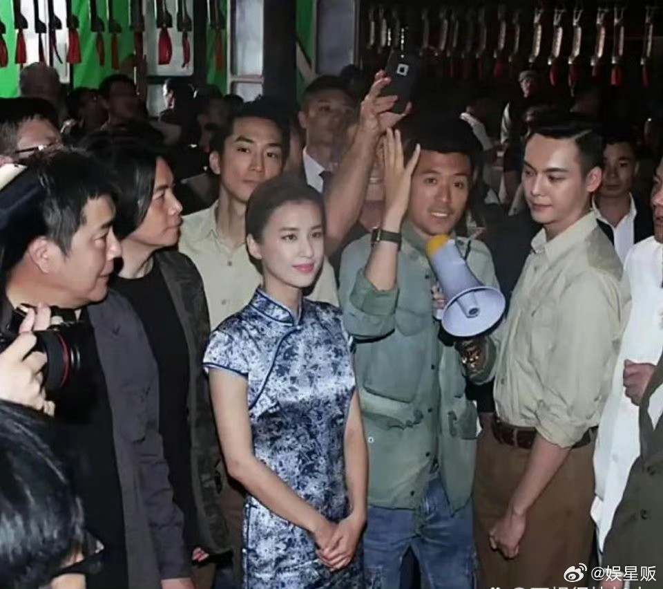 杨子之前就是不舍得离婚，看到这张照片我明白了​​​