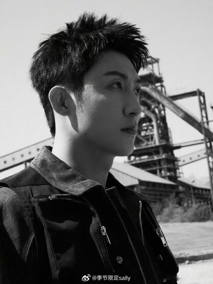 黄景瑜这次演快递老板的创业史，题材好落地诶！黄景瑜严选了，燥候