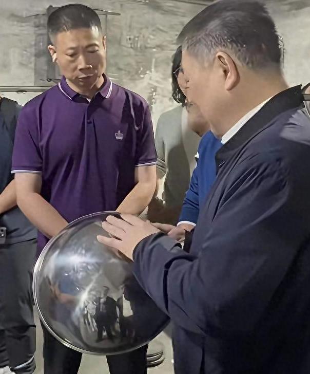 一口锅凭啥25秒被抢光还涨价？浙江瑞安不锈钢“传家锅”，今日预售直接卖疯了，