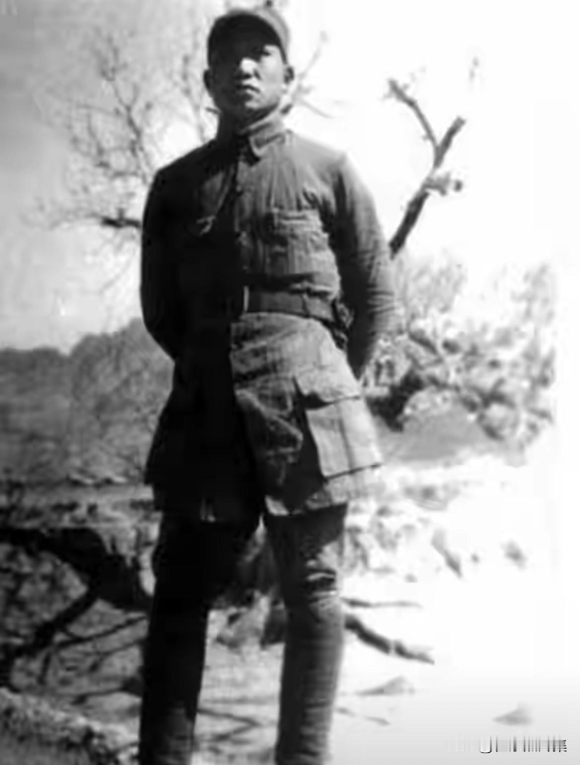 2001年8月31日，开国少将何运洪在武汉逝世，享年90岁。江西吉水人，1928