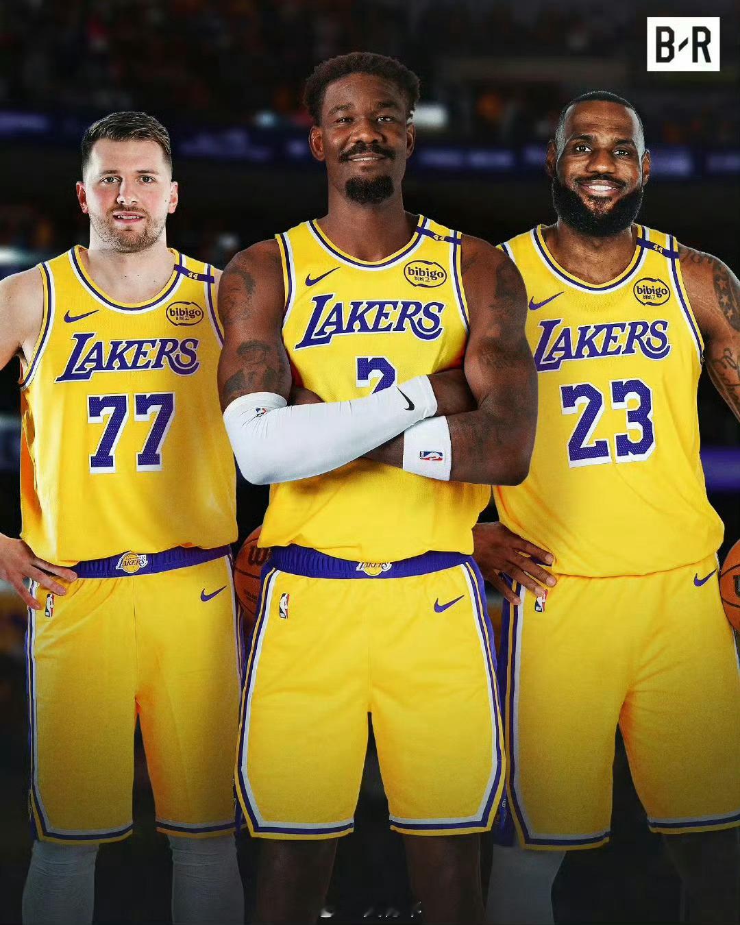 尘埃落定，湖人终究是没有漏掉艾顿。艾顿加盟湖人我的观赛搭子NBA交易​​​