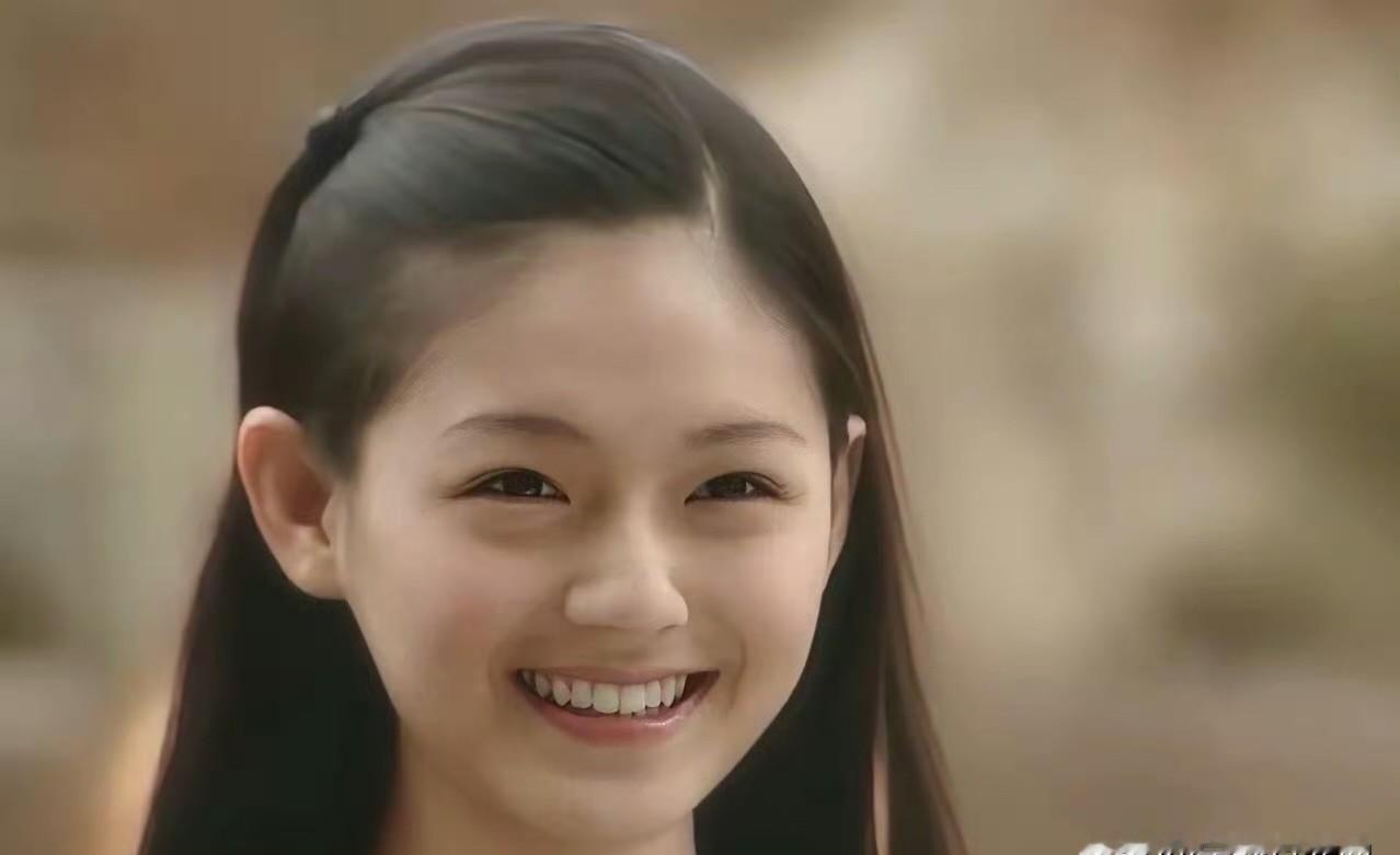 都说女儿像爸，可大S这基因也太偏心了吧？想当年她可是“美容大王”啊，结果女儿小