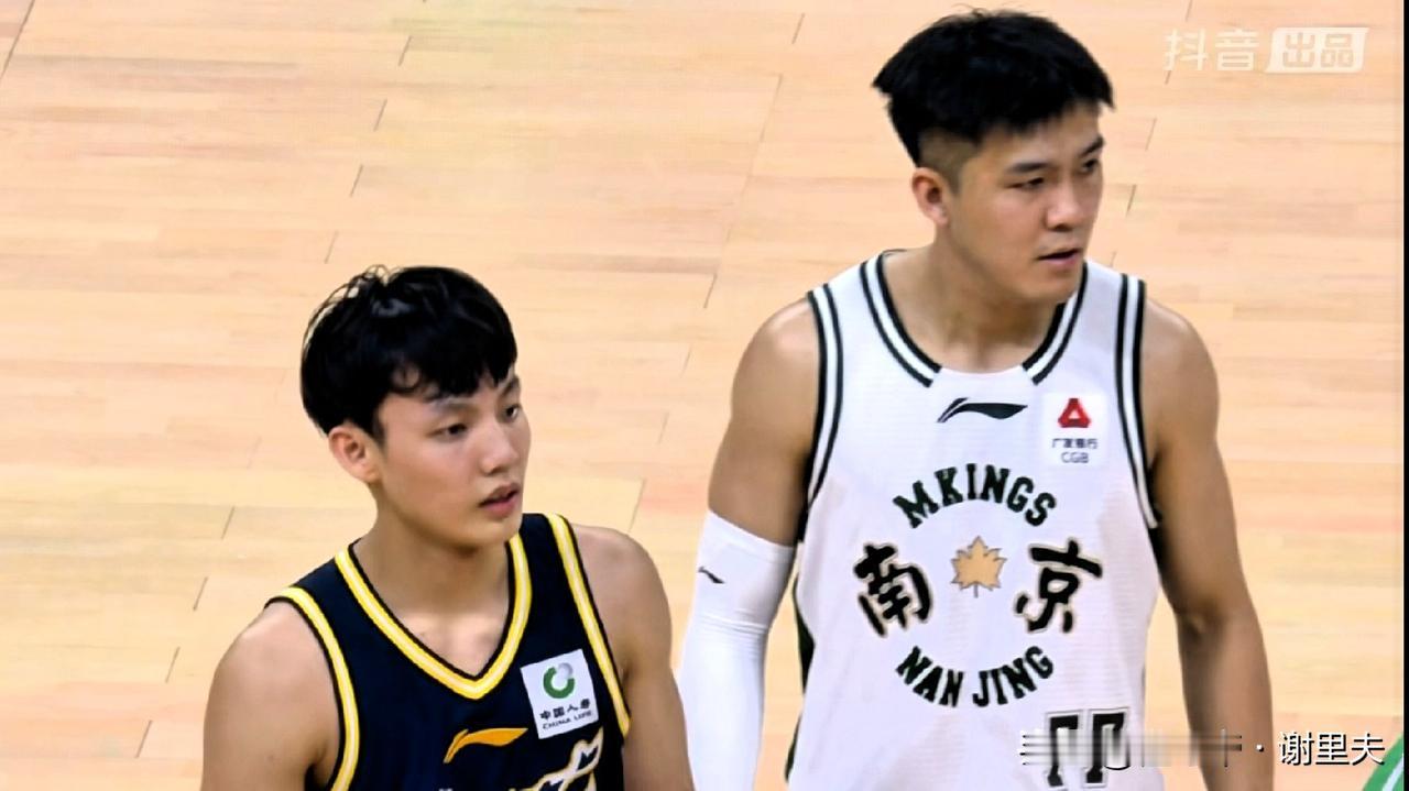 没徐杰这个家得散！主场打同曦，，一场比赛就能看出徐杰的价值，没有就是两支球队，和