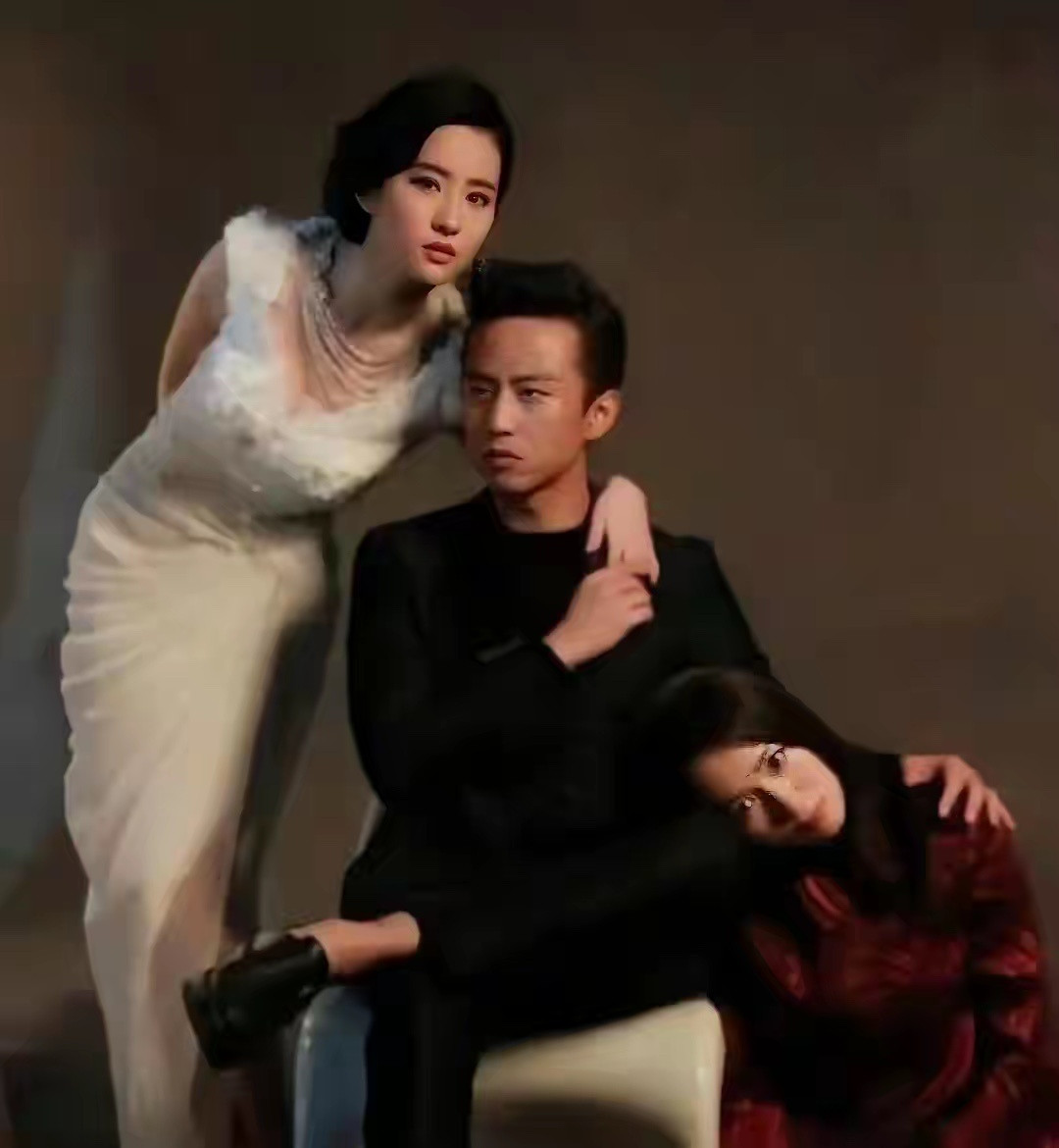 只看图里邓超的表情，你能忍住不笑吗？