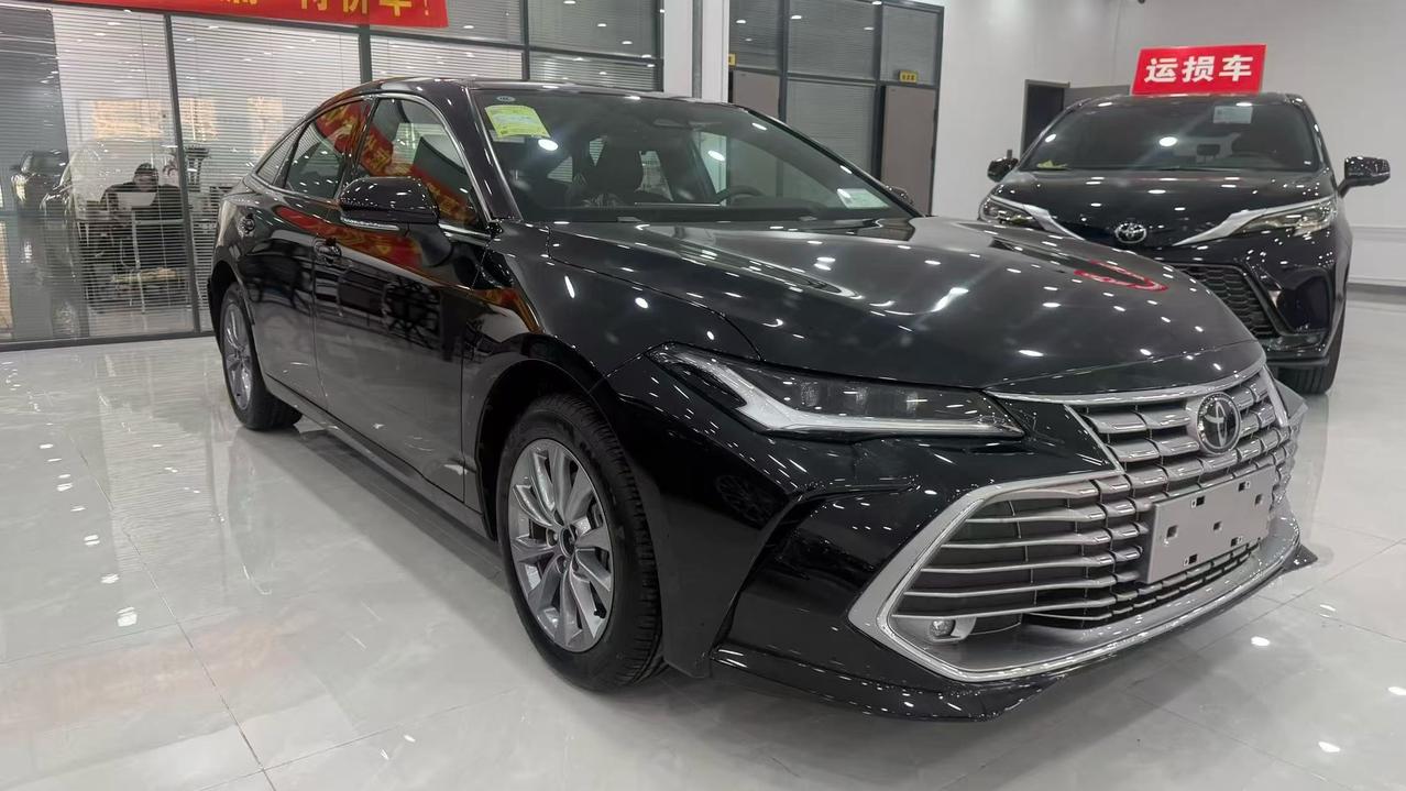 一汽丰田亚洲龙-2.0L进取版，纯油版厂家指导价178800，轻微运损