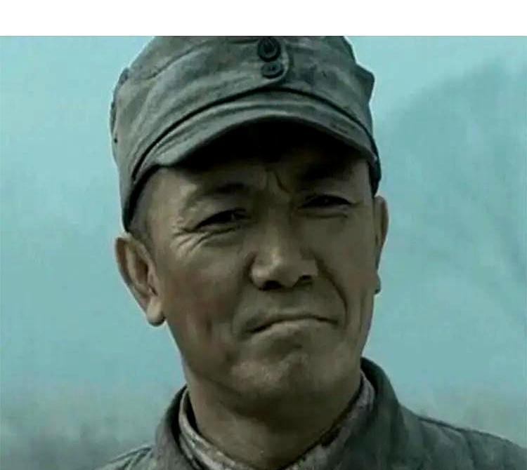 三挺机枪，李云龙上报一挺。编制，他总少报一个连。装备，能藏就藏。上头看他的