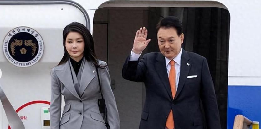 李在明为什么对尹锡悦夫妇赶尽杀绝，就连最后一丝尊严都不放过？ 韩国政坛从来都