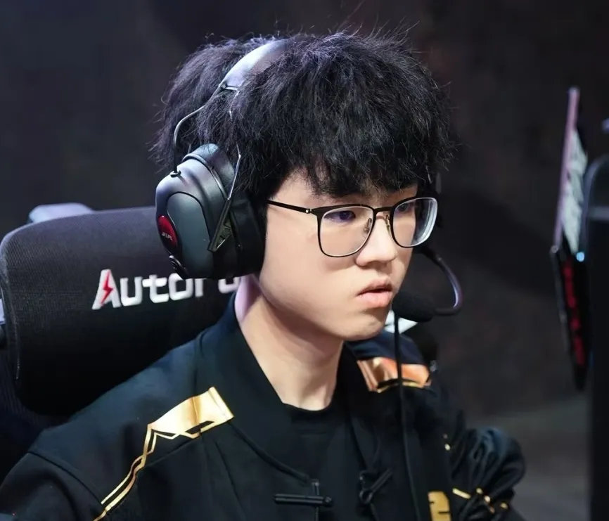 圆神启动！北川经纪人爆料：前RNG中单tangyuan或将加入LGD！没想到ta