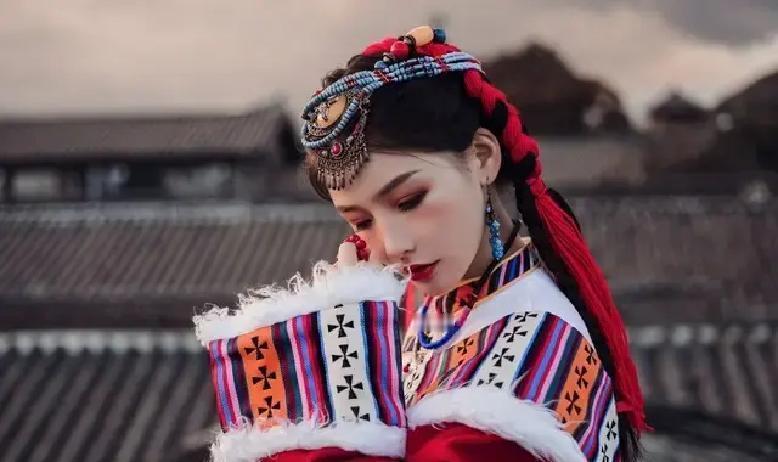 刘震云有句话挺扎心的：真正有大福气的女人，婚姻往往都不顺。不是她们条件差，也