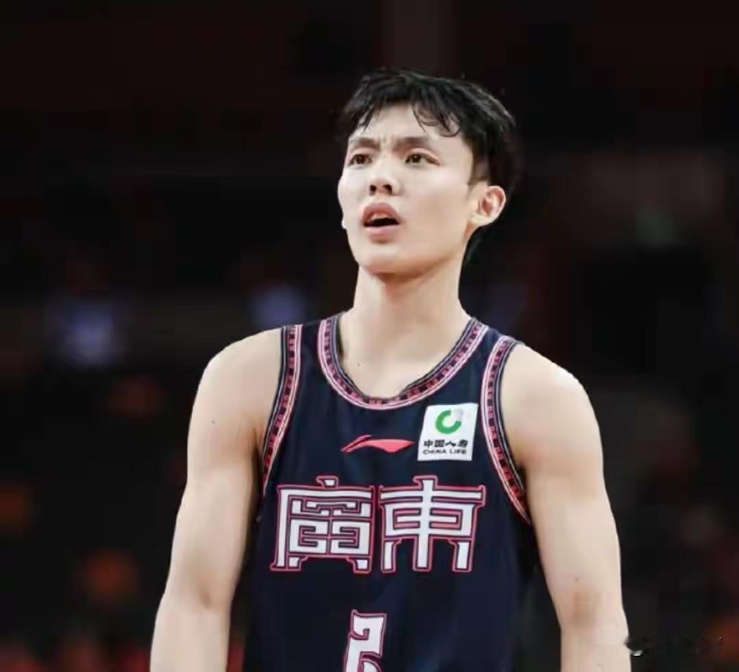 打个锤子！广东89-80险胜青岛，看看球员数据，谁才是赢球的最大功臣:1、徐