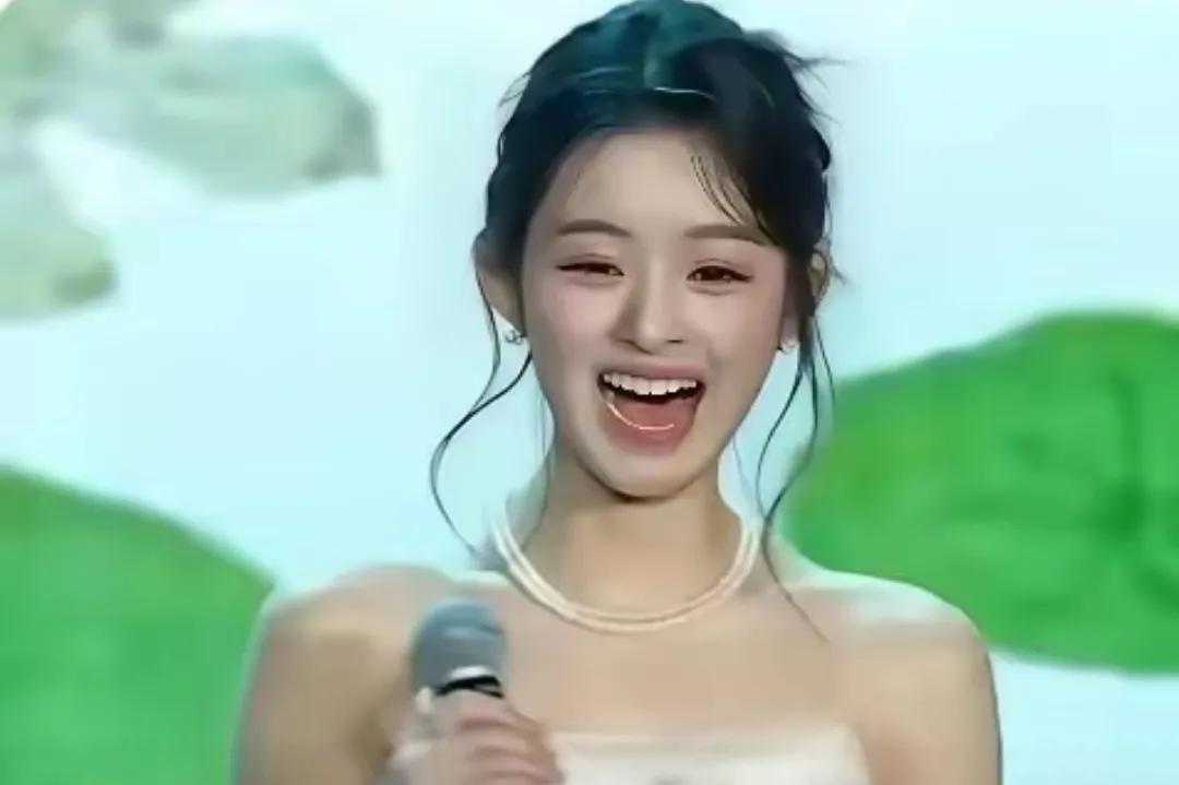 230万耳环背后！18岁小花为何屹立不倒？成人礼上一副耳环，标价230万！黄杨