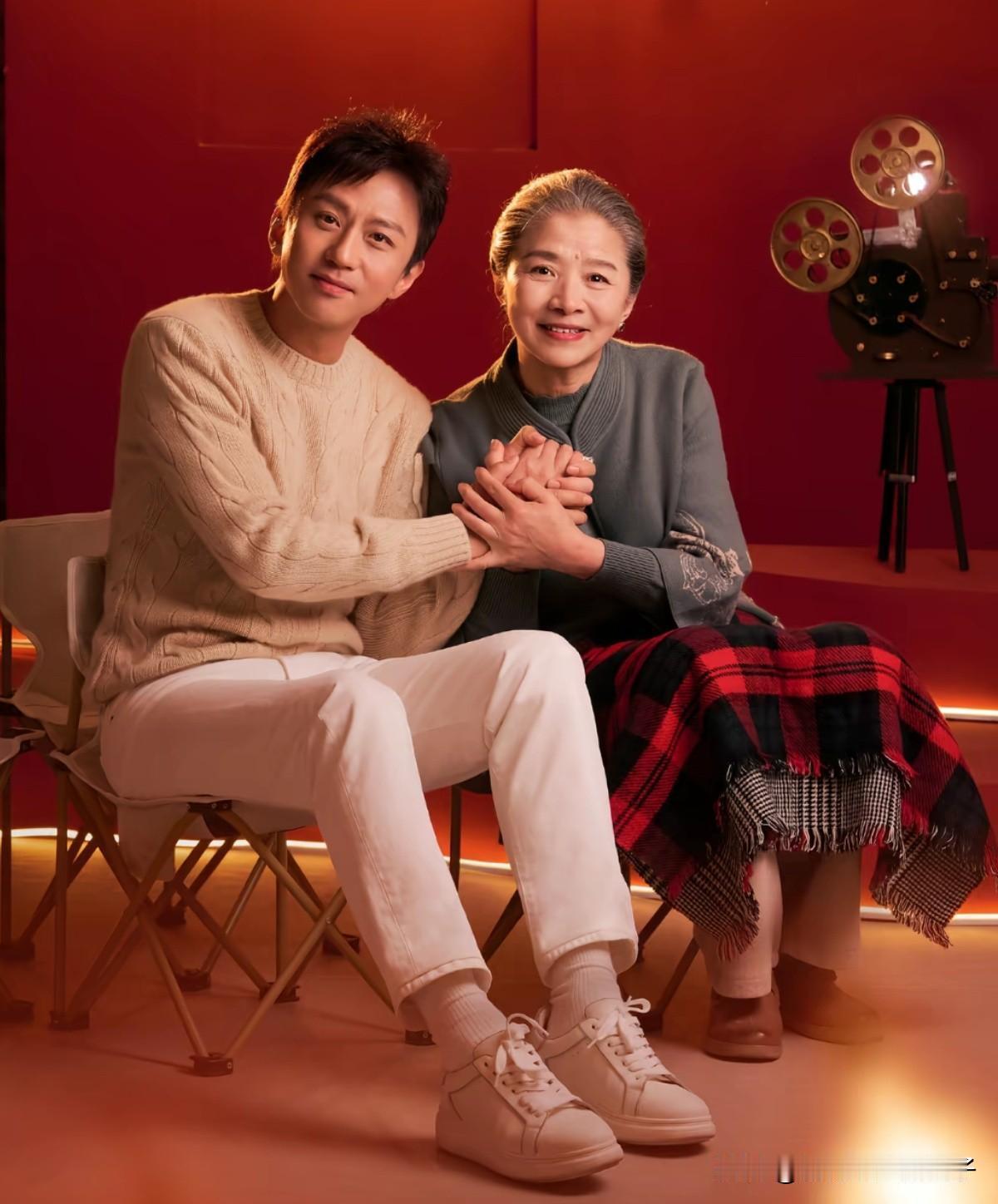 今年春晚最让我意外的，必须是邓超！以前他上春晚，就是全场最活跃的那个，满场蹦