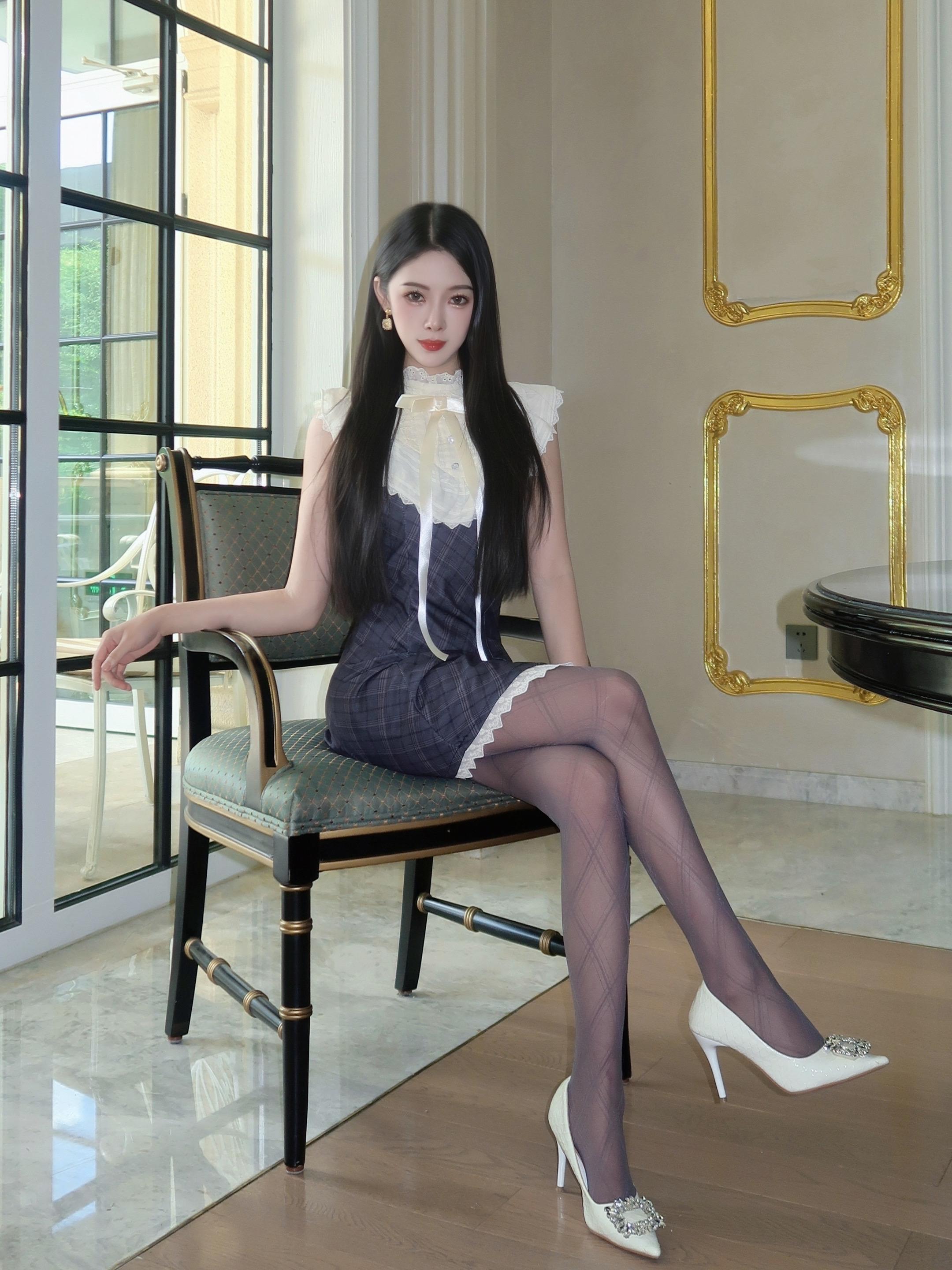 没关系的，大家都不用改，不舒服的关系就应该断掉。