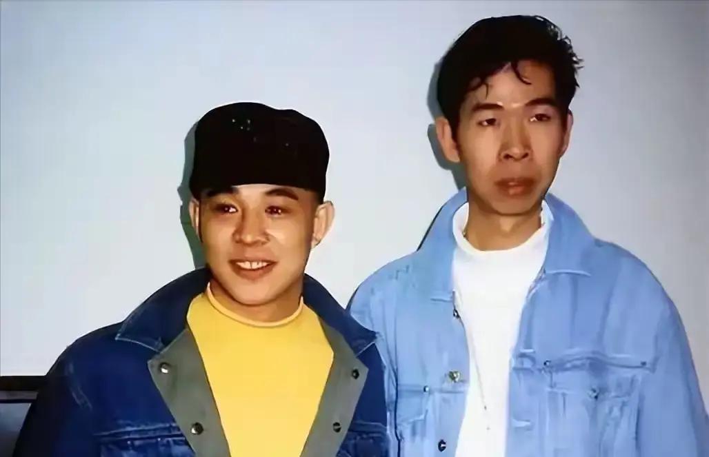 总有人喜欢拿李连杰在好莱坞的票房去跟那位“大哥”比高低，争论谁的国际地位更显赫