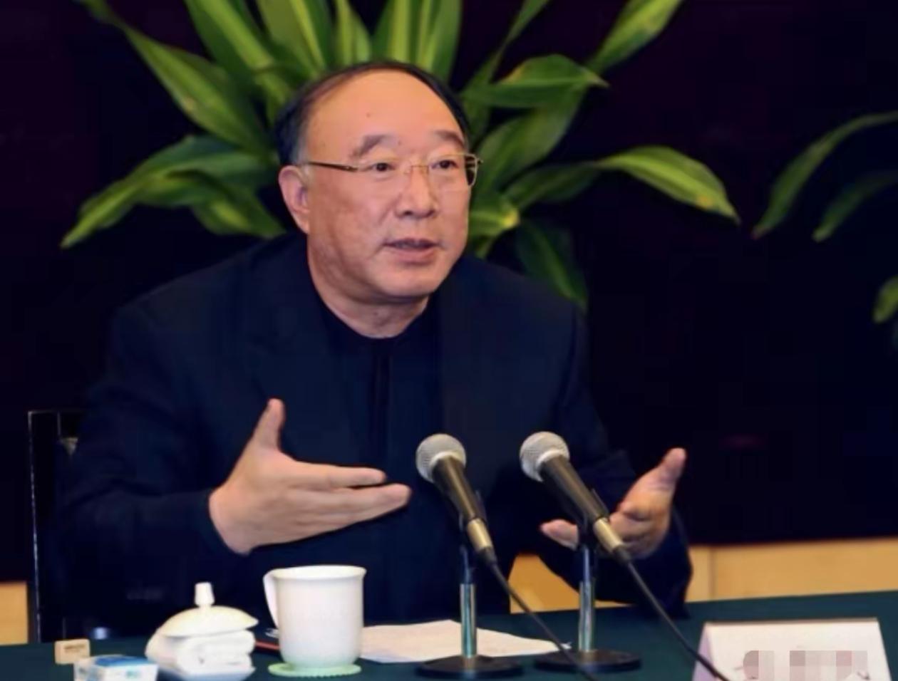 马云的两个贵人，一个是日本人孙正义，这是让马云从草根逆袭成为资本的直接助力，另一