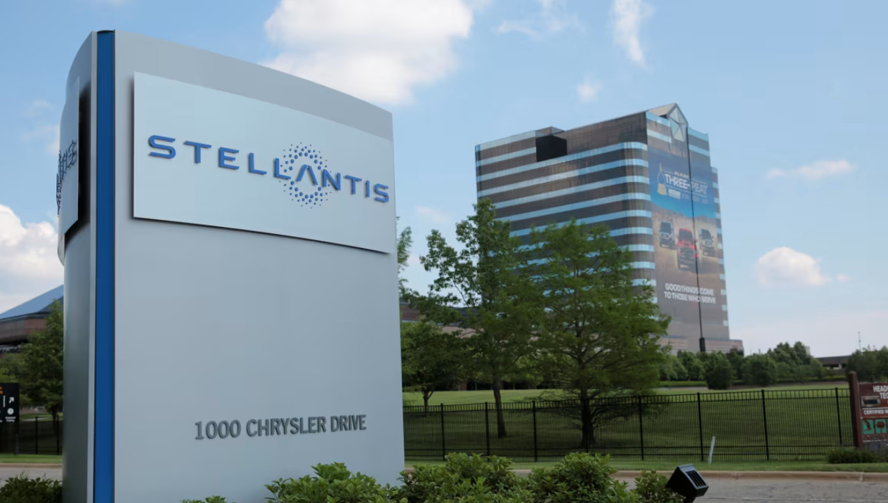 Stellantis集团可能要分家了？看到说前CEO唐唯实爆料：公司现在内忧外患