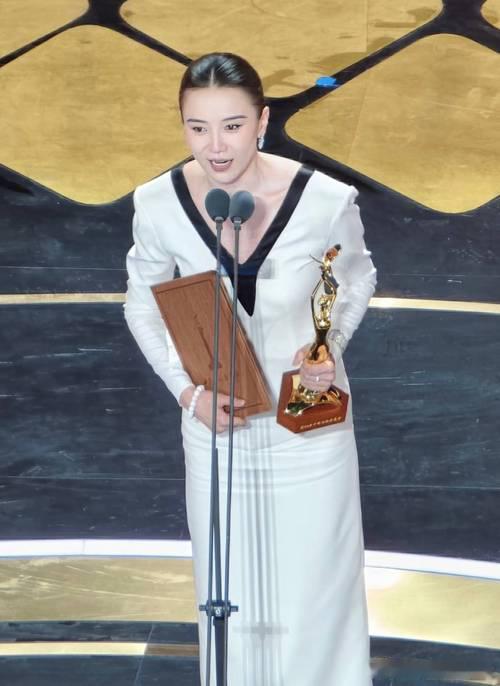 #宋佳#我突然喜欢上了一个比我妈大两岁的实力派演员​