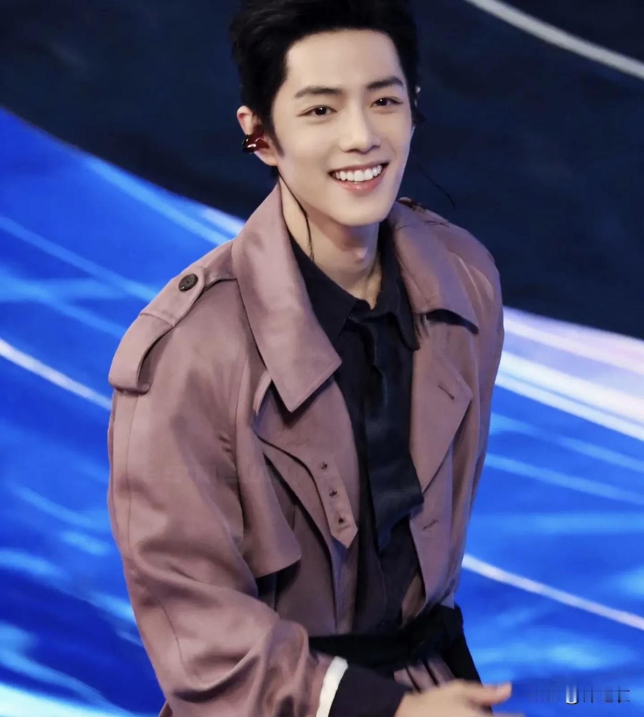 肖战虽然长得是顶级大帅哥，但是他好像没演过啥大帅哥的角色。比如那种他一出场，