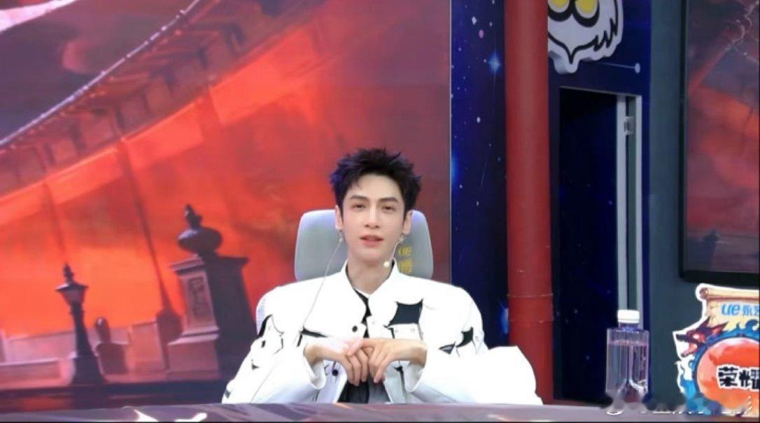 罗云熙京城大师赛罗云熙京城大师赛很帅哎，今天又有直播还能看到新一集的剧！​​