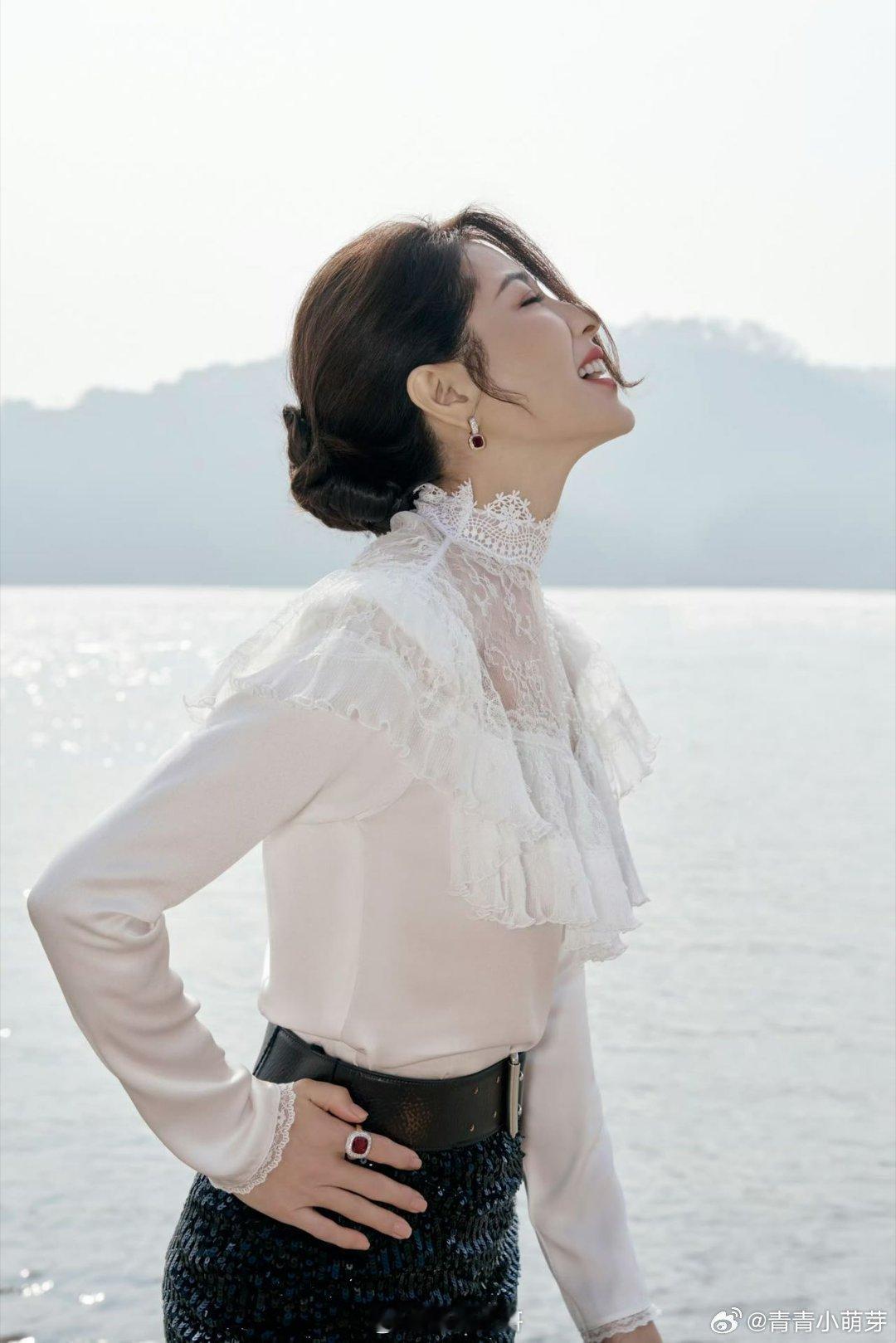 曾黎用湖北话欢迎大家来宜昌做客哇塞！曾黎一开口湖北话就燃爆啦！作为宜昌女儿，她