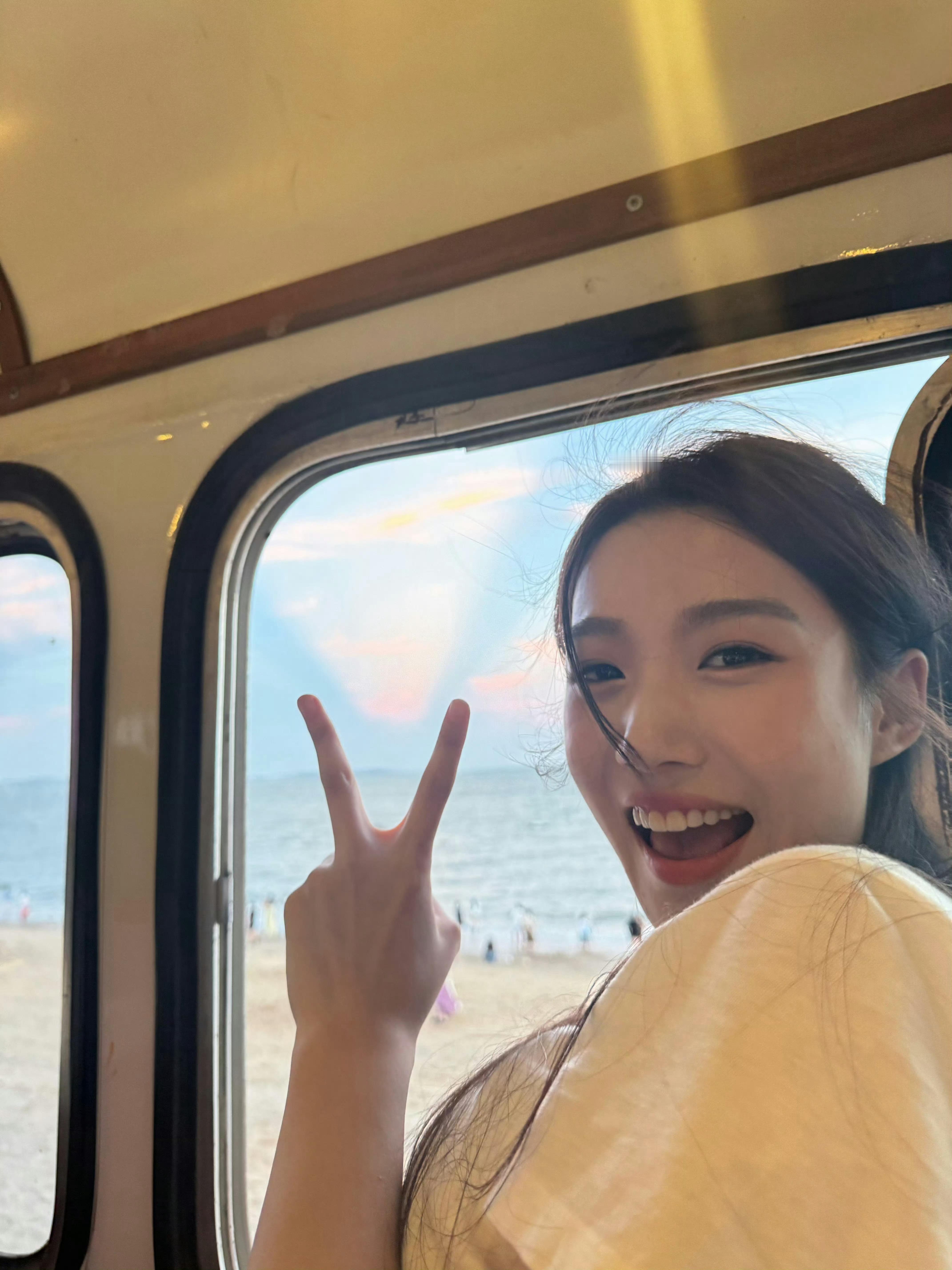 卢昱晓好漂亮啊瘦了以后真的不一样​​​