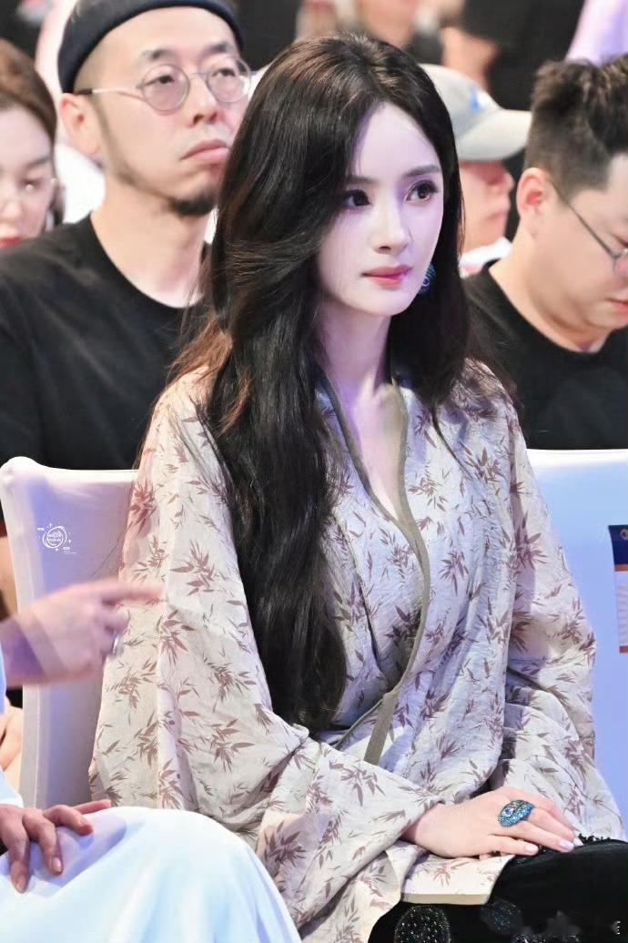 杨幂的狐狸塑真的是内娱最贴的动物塑，太美了​​​