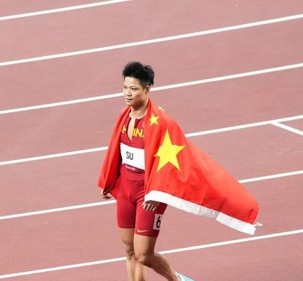 可能有人对苏炳添百米9秒83的含金量还不是很了解，简单的说男子百米是全世界含金量