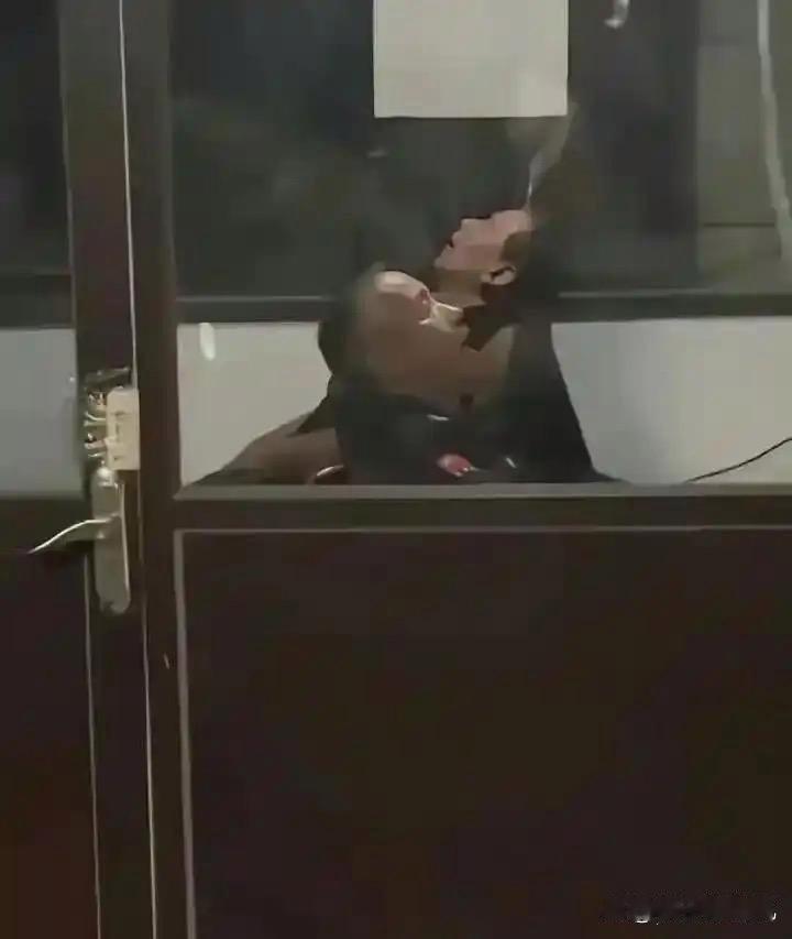 招这种保安意义是什么？​​​